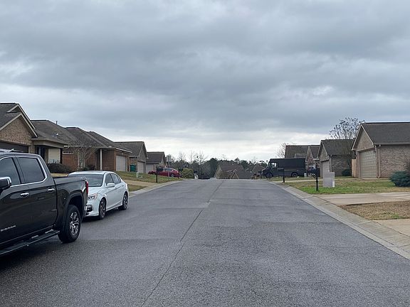 5th image of 412 Prairie Field Dr