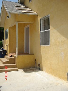 1st image of 847 1/2 W 43rd St