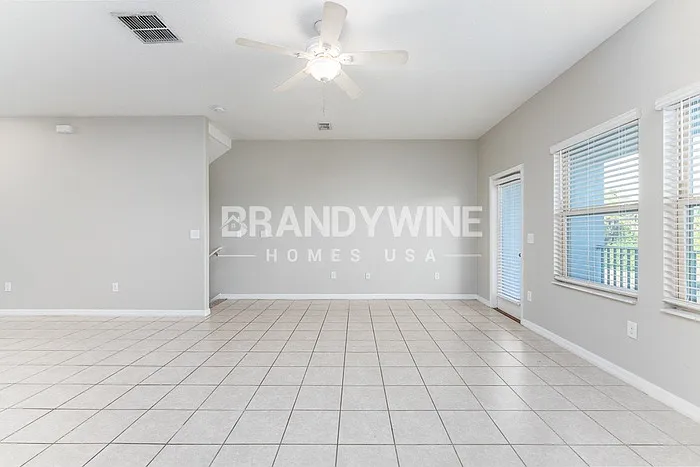 5595 Mercado Dr — Photo 8