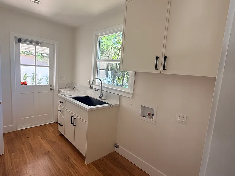 6254 Allott Ave — Photo 9