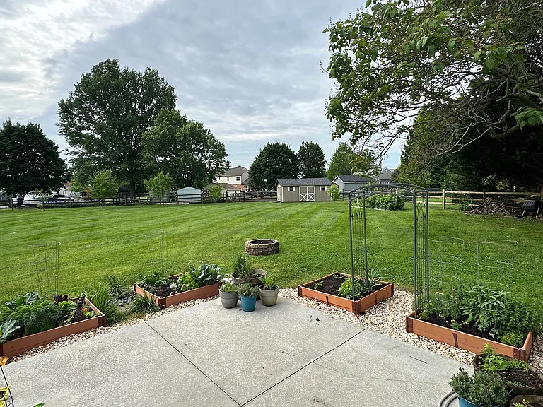 504 Ethel Ct — Photo 33