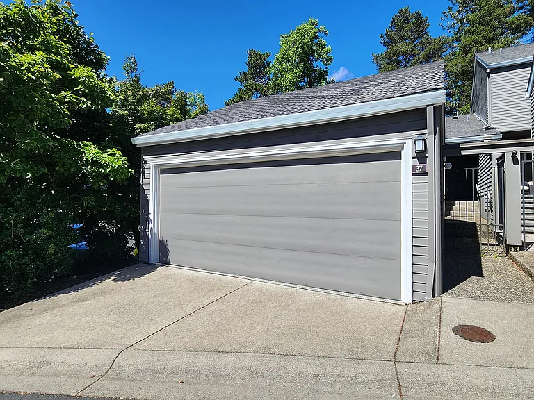 37 Greenridge Ct #TOWNHOUSE — Photo 1