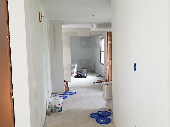 3rd image of 8360 Todd Creek Cir