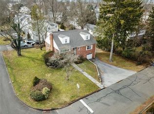 2 Argyle Rd, Harrison, NY 10528