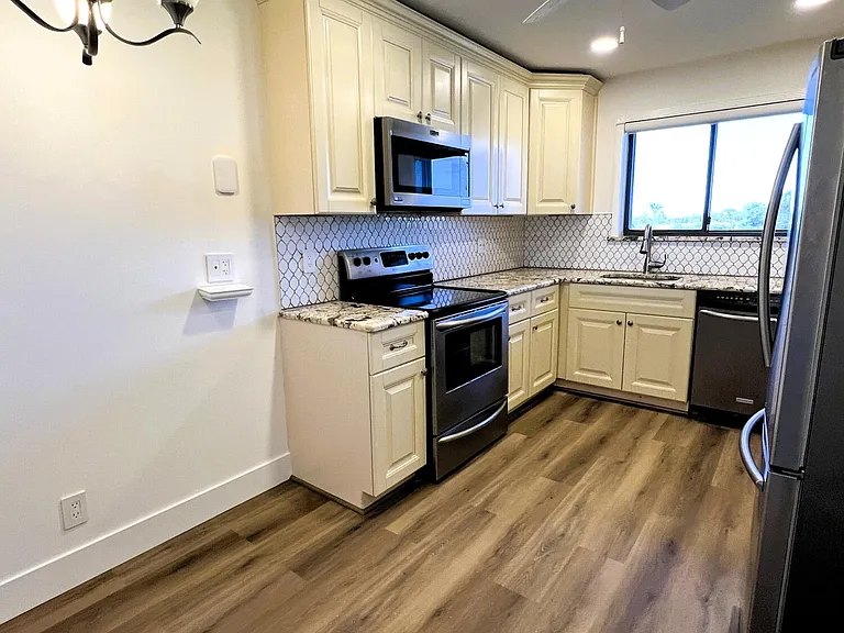 7770 Tahiti Ln #504 — Photo 6