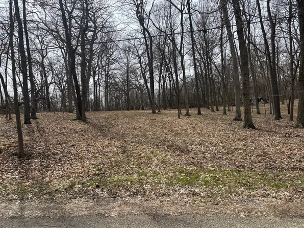 1729/1730/1731 Tanglewood Dr, Varna, IL 61375