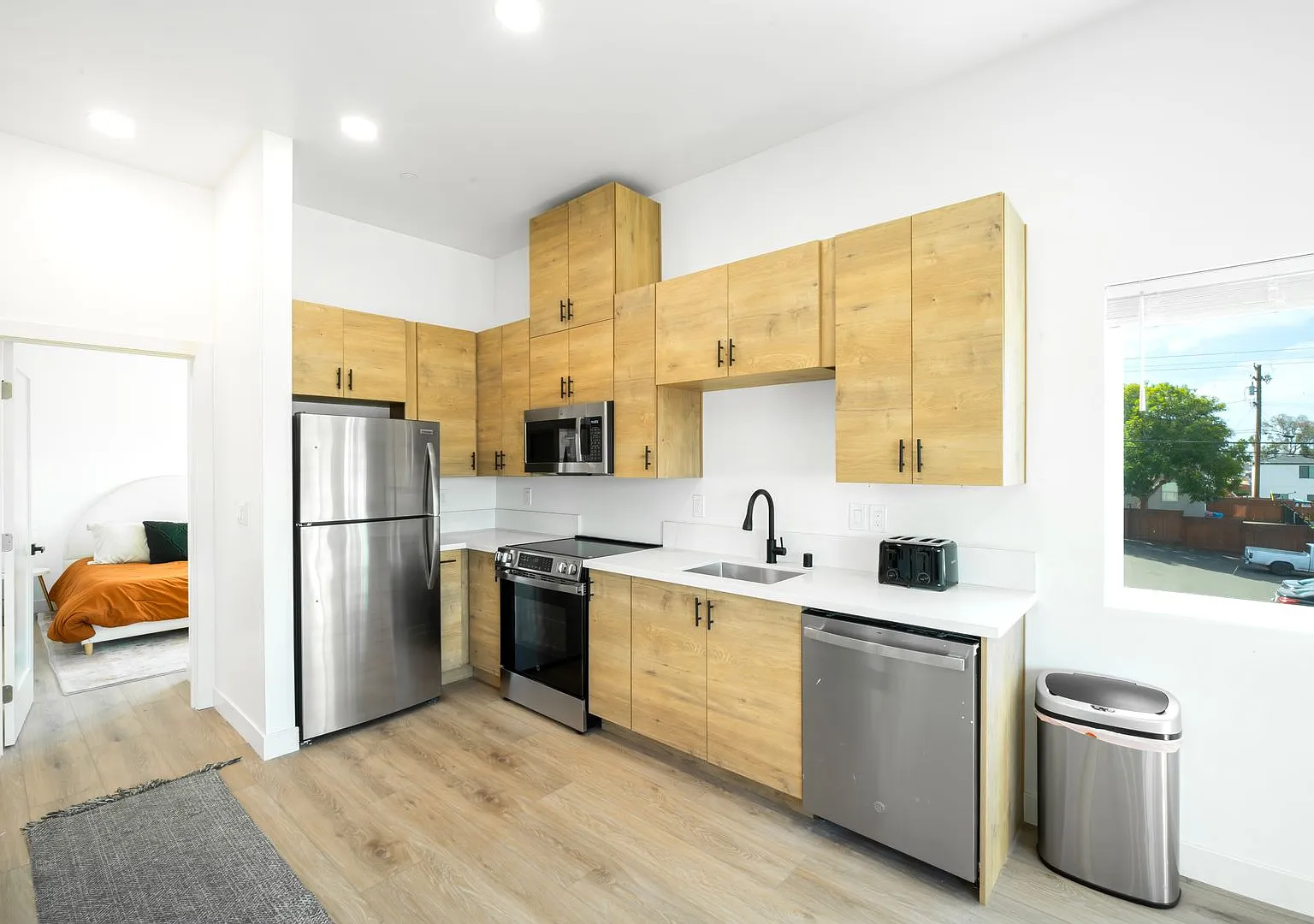 2110 Drescher street — Photo 2