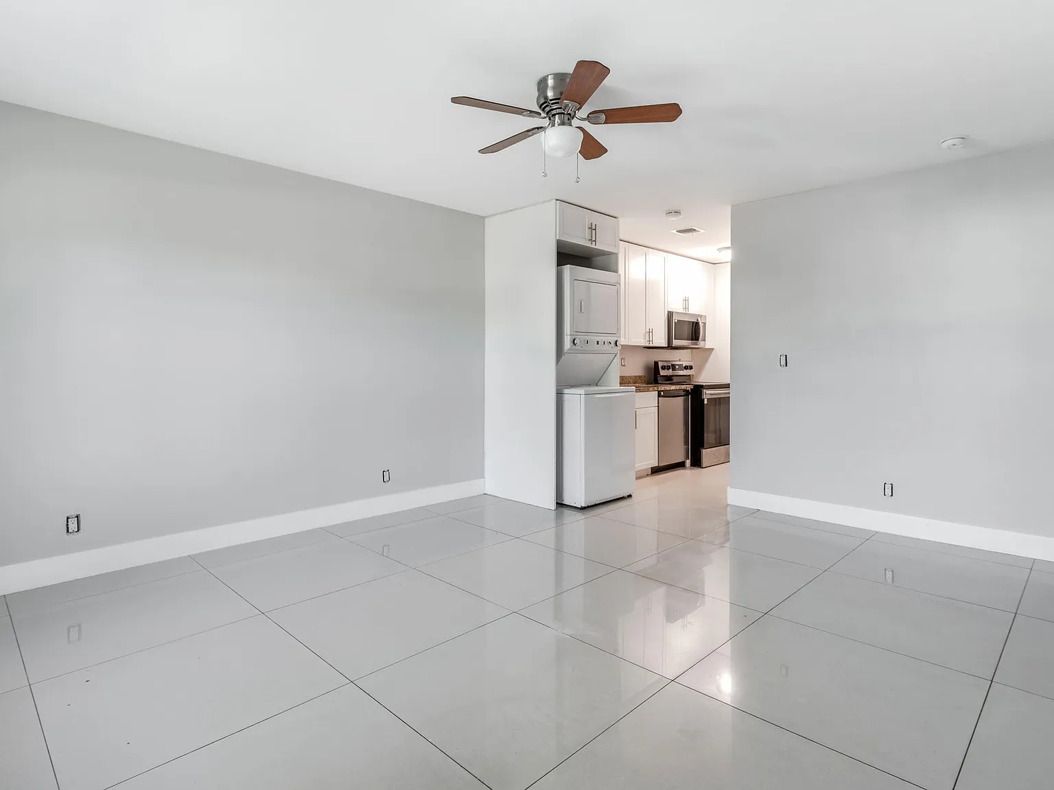 220 Perry Avenue Unit B - 1 — Photo 2