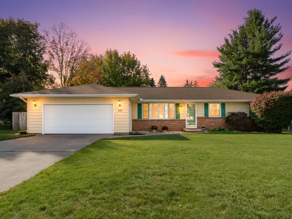 2711 Hemlock Ave, Portage, MI 49024