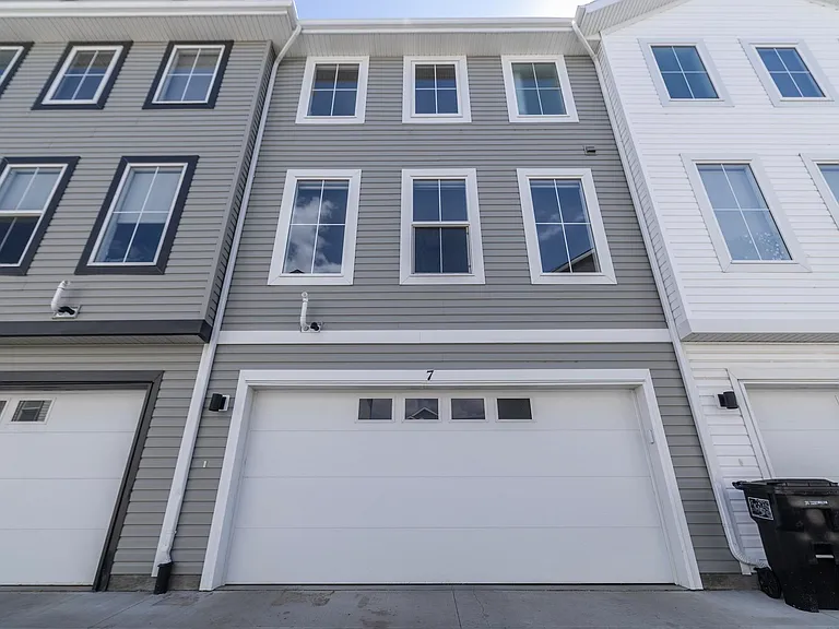 2610 Maple Way NW — Photo 32