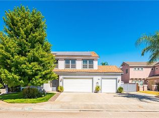 1077 Cypress Dr, San Jacinto, CA 92583