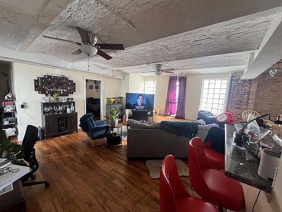 5th image of 1421 W Chicago Ave APT Ch