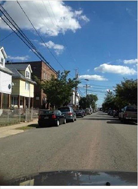 2nd image of 1051 Louisa St