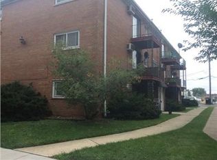 6153 W 64th Pl APT 1C, Chicago, IL 60638