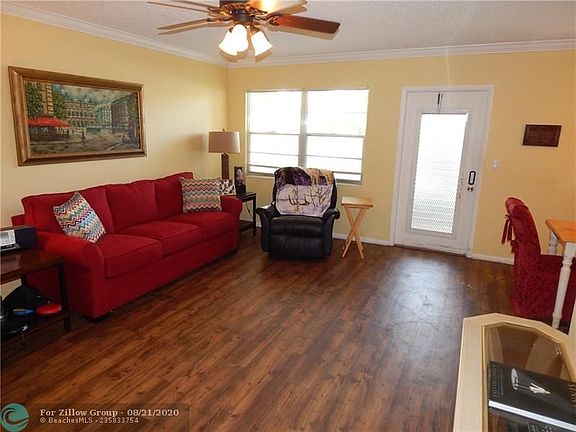 4th image of 1042 Cambridge #1042-C