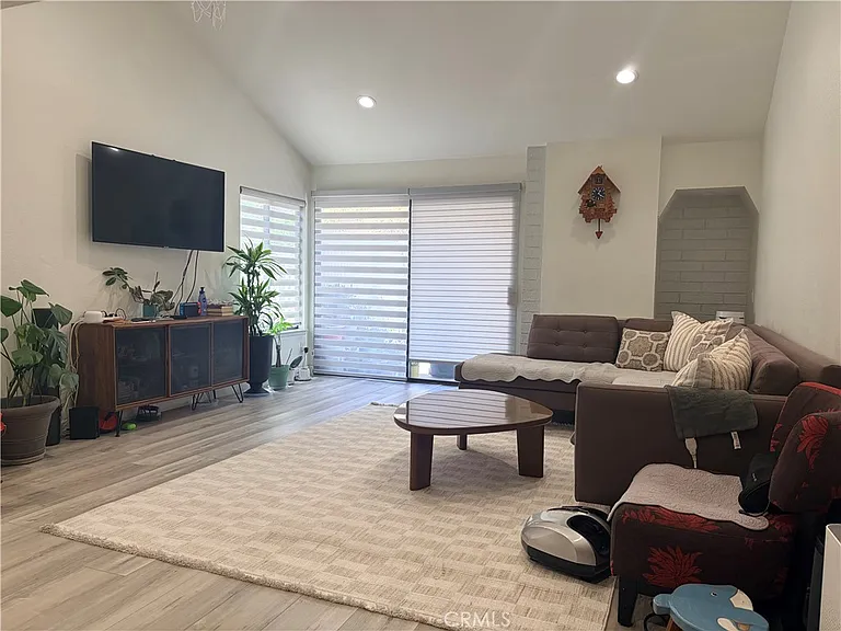 1219 Porto Grande — Photo 2