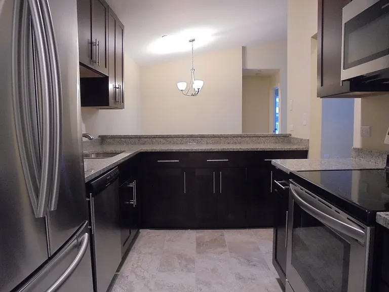 1334 Cunat Ct #2B — Photo 11
