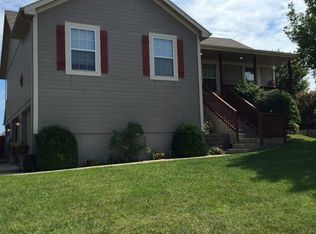 2240 NE Summerfield Dr, Blue Springs, MO 64029