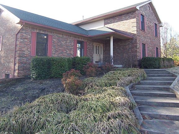 2nd image of 765 Culvers Ln