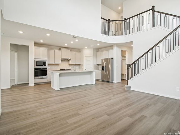 2nd image of 9810 Prairie Way Blvd