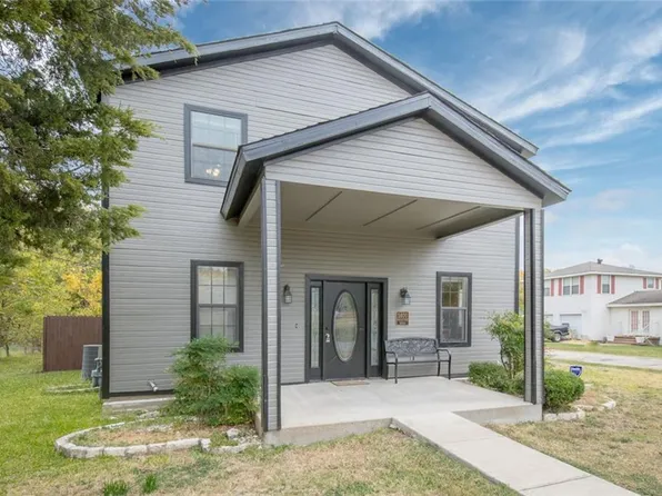 1400 Faulkner Ave, Ennis, TX 75119