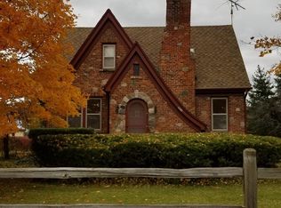 1242 W Bemis Rd, Saline, MI 48176