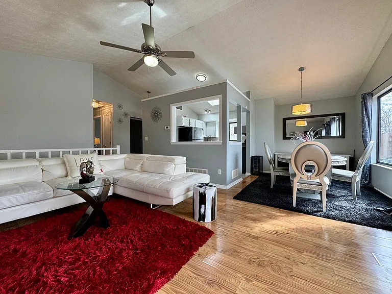 9526 Colegate Way — Photo 7