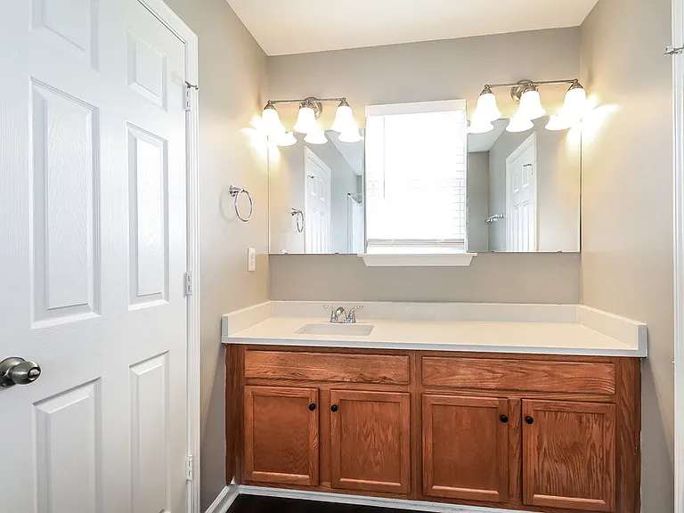 2900 Village Center Dr — Photo 13