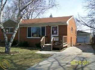 8688 Donna St, Westland, MI 48185