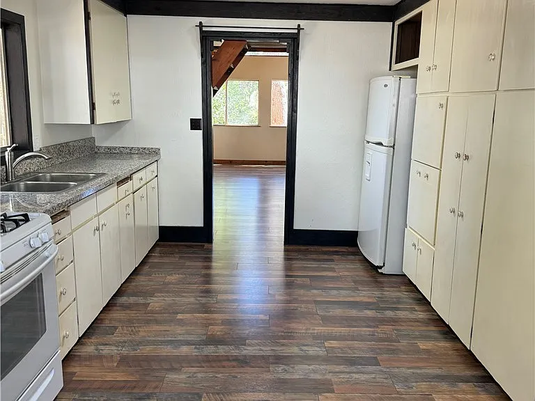 26243 Alpine Ln — Photo 30