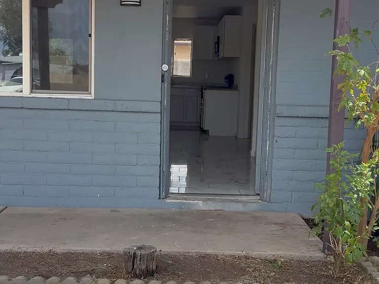 4503 W Eva St — Photo 1