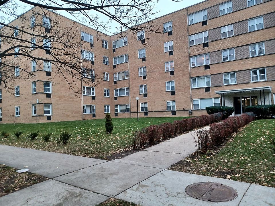 1st image of 6161 N Hoyne Ave #D102
