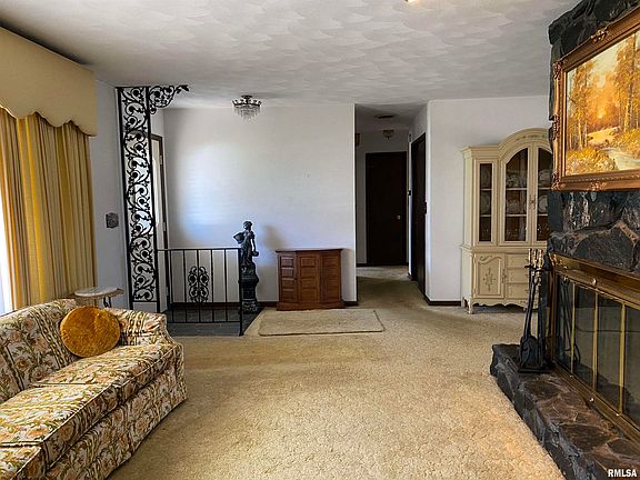 5th image of 26 Melrose Ln