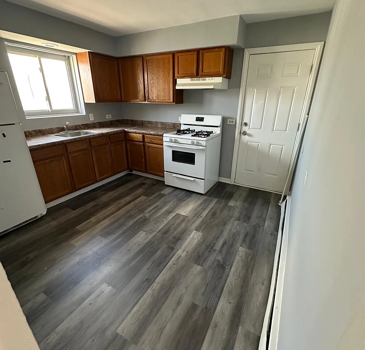 2 bed, 1000 sqft, $1,350 — Photo 4