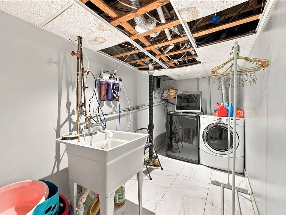 13691 Sherman Ave, photo 23