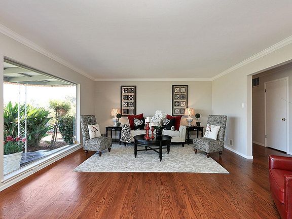 4th image of 1820 Castenada Dr