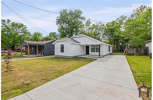 1109 Cella St Photo 1