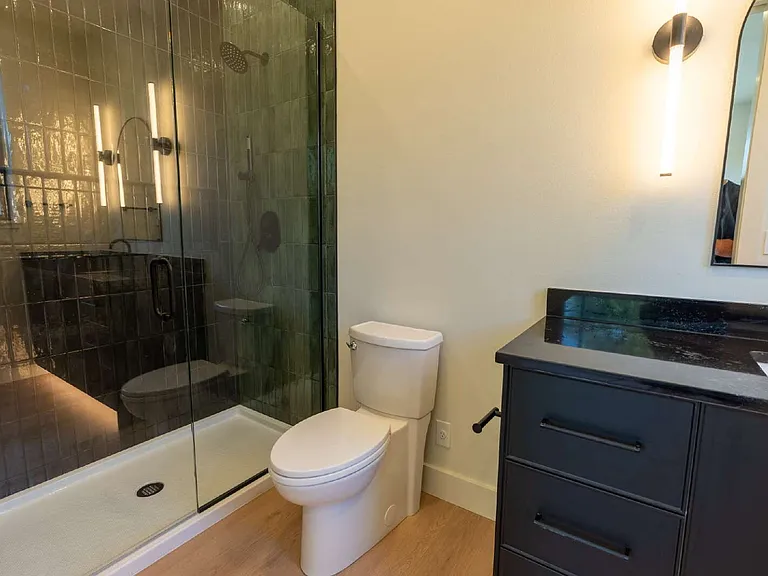 822 W 22nd Ave — Photo 33