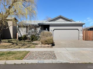 2776 NE Rainier Dr, Bend, OR 97701