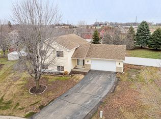 23641 Cardinal Ct, Hampton, MN 55031