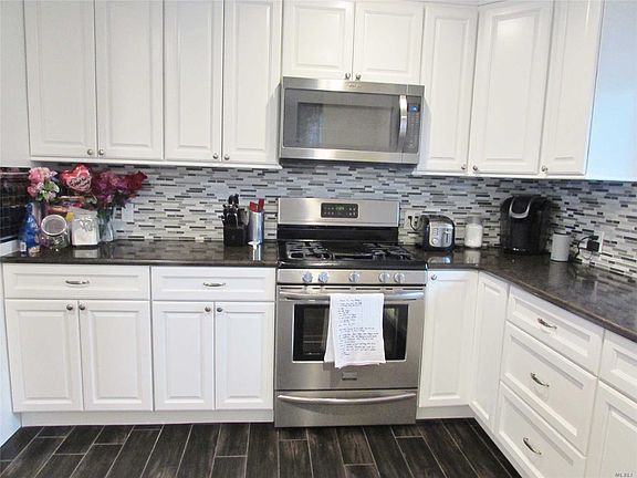 5th image of 14 Mulberry Dr