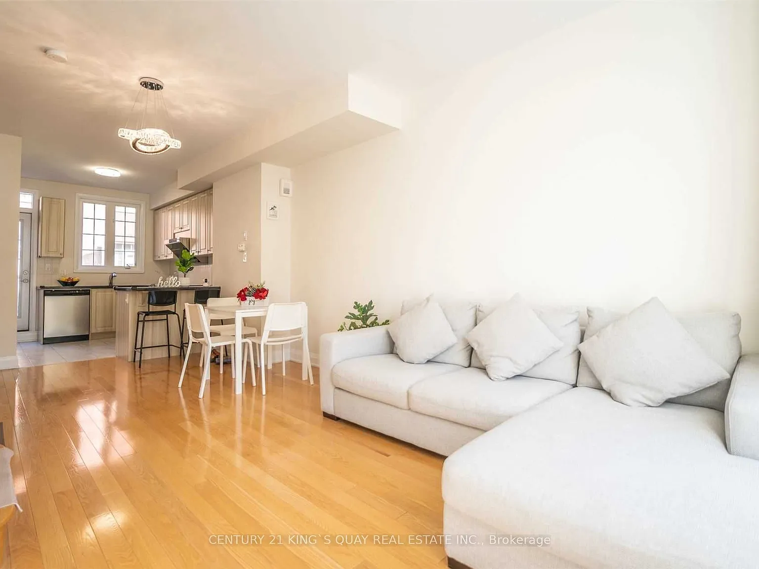 4 bed, $4,200 — Photo 3