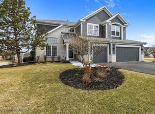 2231 Monument Ct, Gurnee, IL 60031