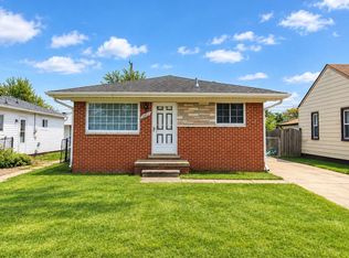 21252 Abrahm St, Clinton Township, MI 48035