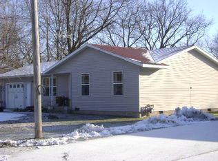 517 3rd St SW, Cresco, IA 52136