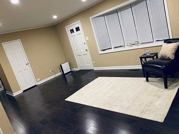 5th image of 402 Indianwood Blvd