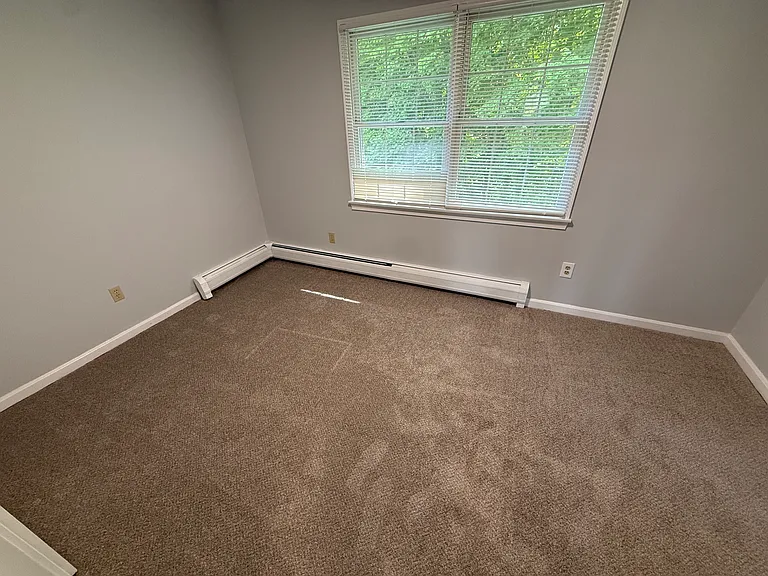 90-92 Elm St #3 — Photo 10