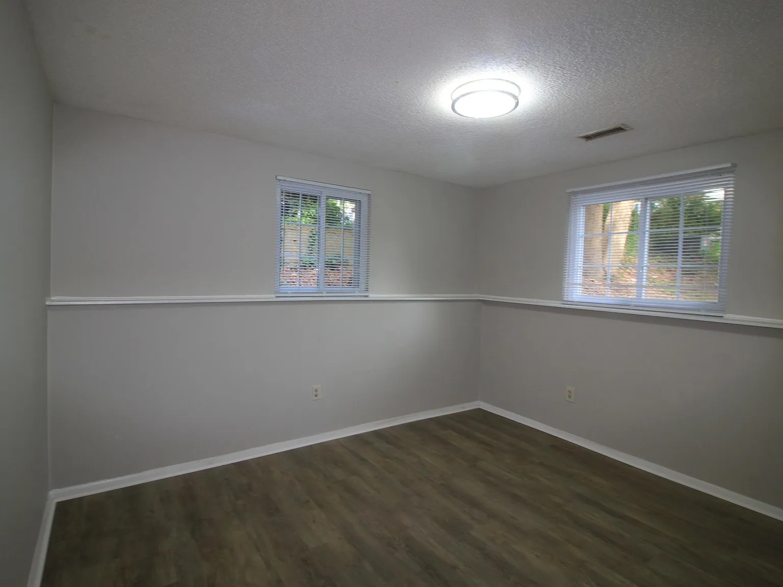 4 bed, 2.0 bath, $2,000 — Photo 3