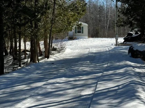 27 Apple blossom Way, Hudson, ME 04449