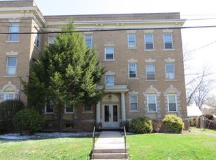 4 Westfield Rd APT A1, West Hartford, CT 06119